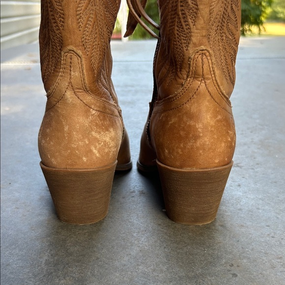 Ariat Tan Leather Heeled Boots - Picture 5 of 8